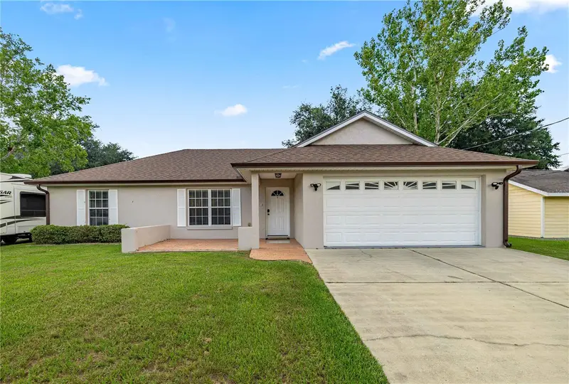 36 Almond Dr, FL