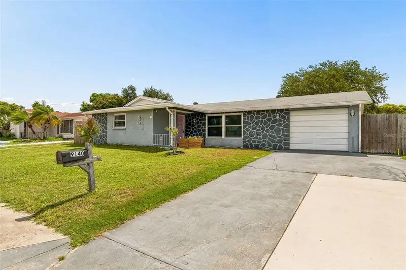 9140 Cochise Ln, FL