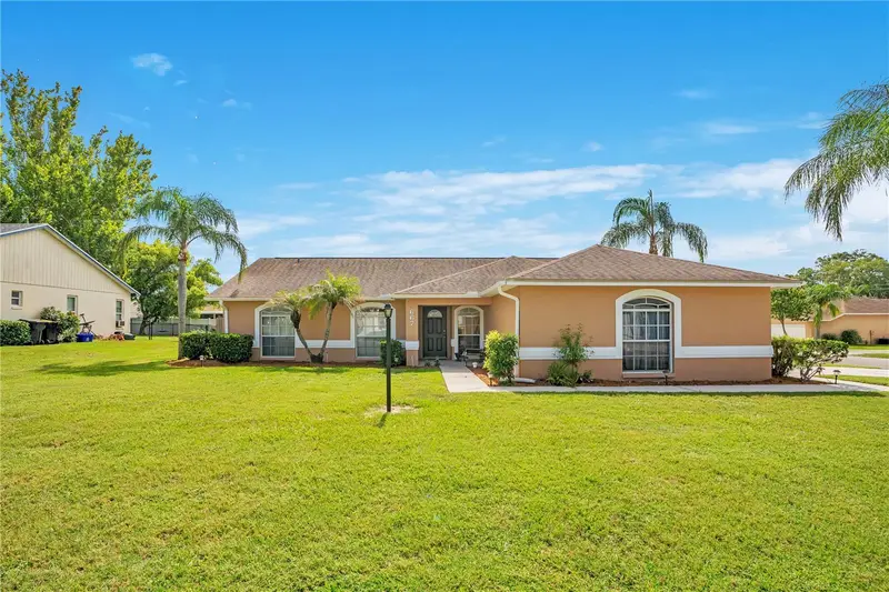 667 Jessanda Cir, FL