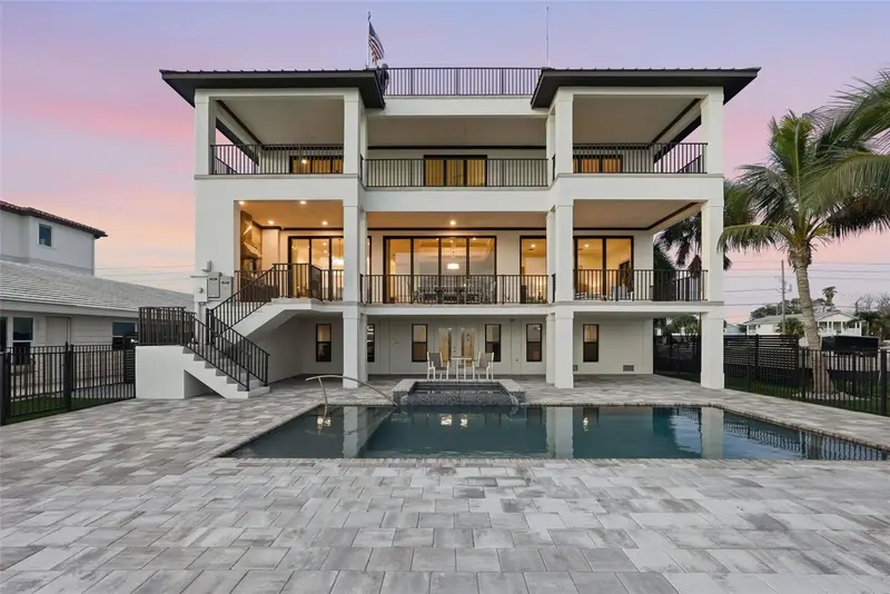 15908 Gulf Blvd, FL