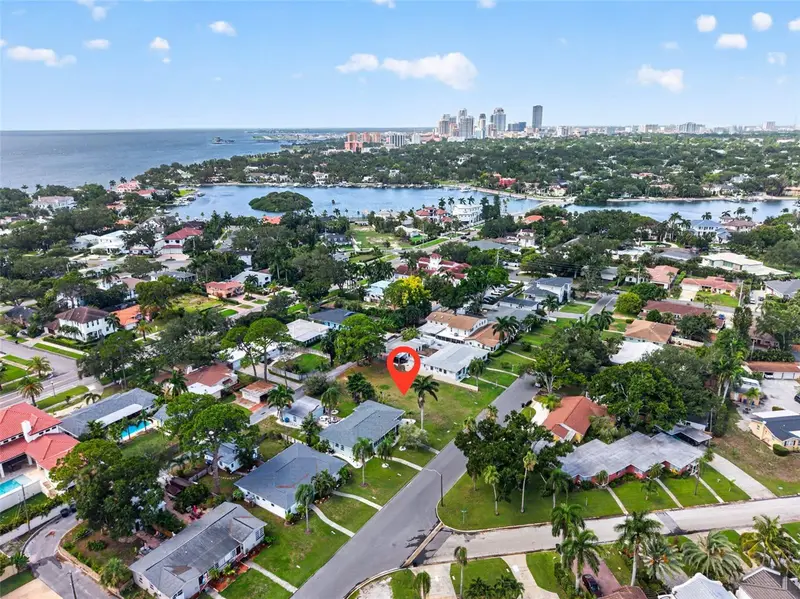257 Mateo Way Ne, FL