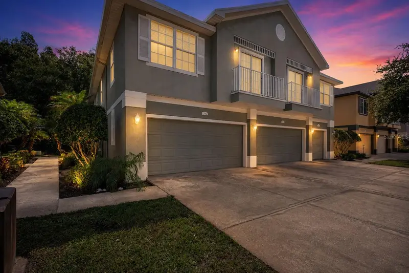 27627 Pleasure Ride Loop, FL