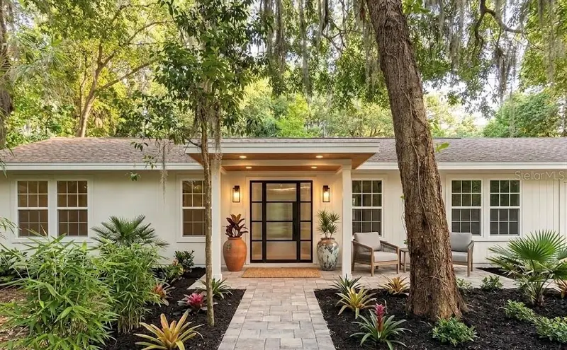 1221 Se 24th Rd, FL