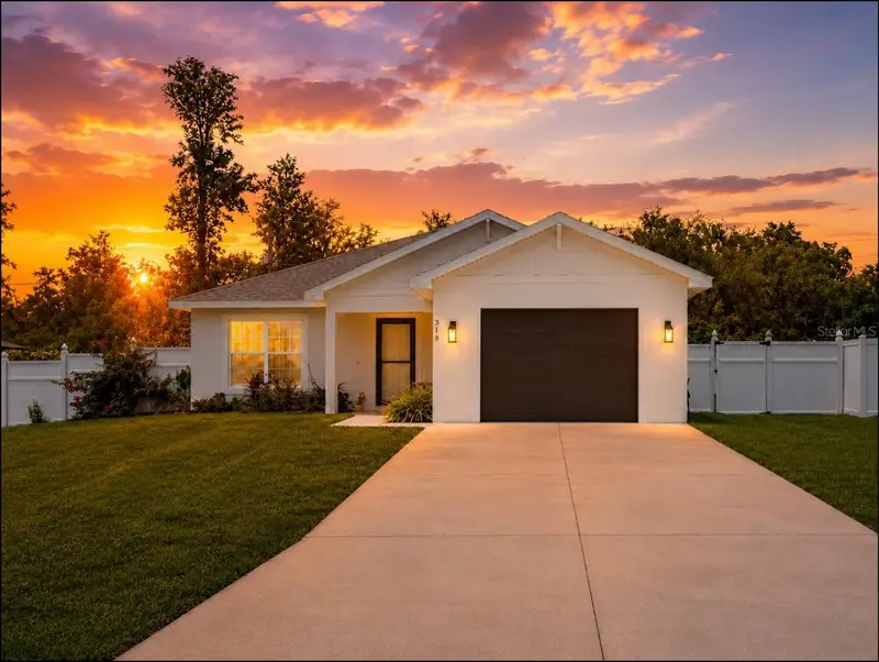 318 Eucalyptus Rd, FL