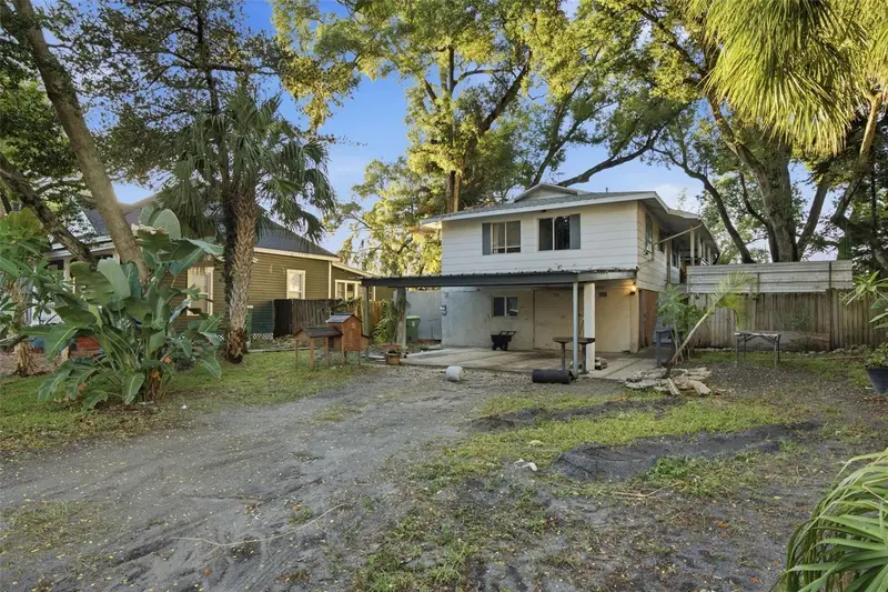 307 W Alfred St, FL