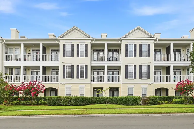 239 Longview Ave #207, FL