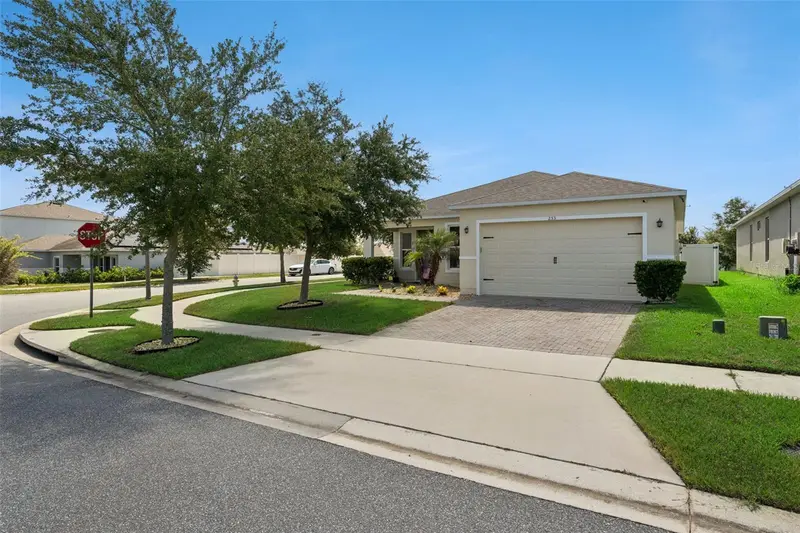 253 Sparrow Hawk Dr, FL