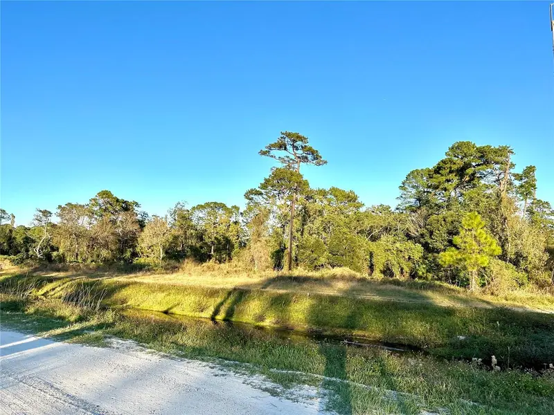 1635 Central Pkwy, FL