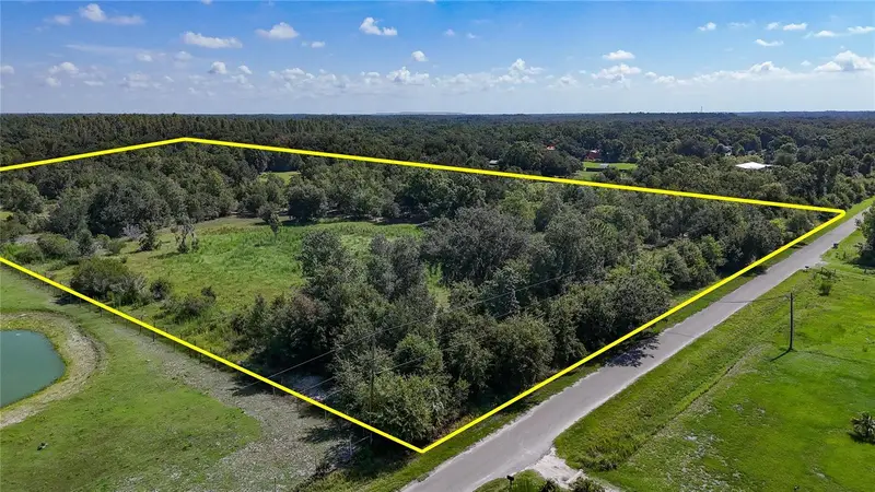Red Hawk Ln, FL
