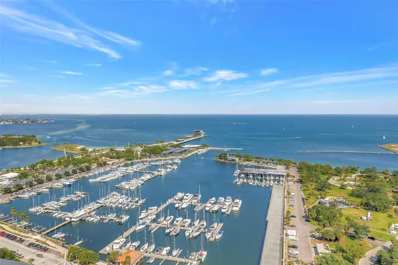 1 Beach Dr Se #1907, FL