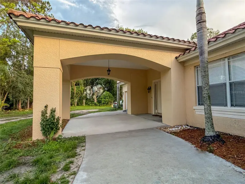 779 E Chapman Rd, FL