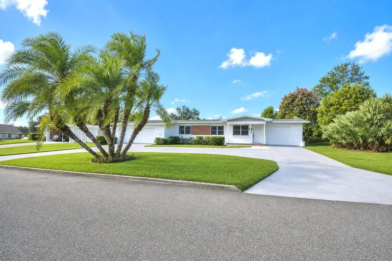906 Avenue M Se, FL