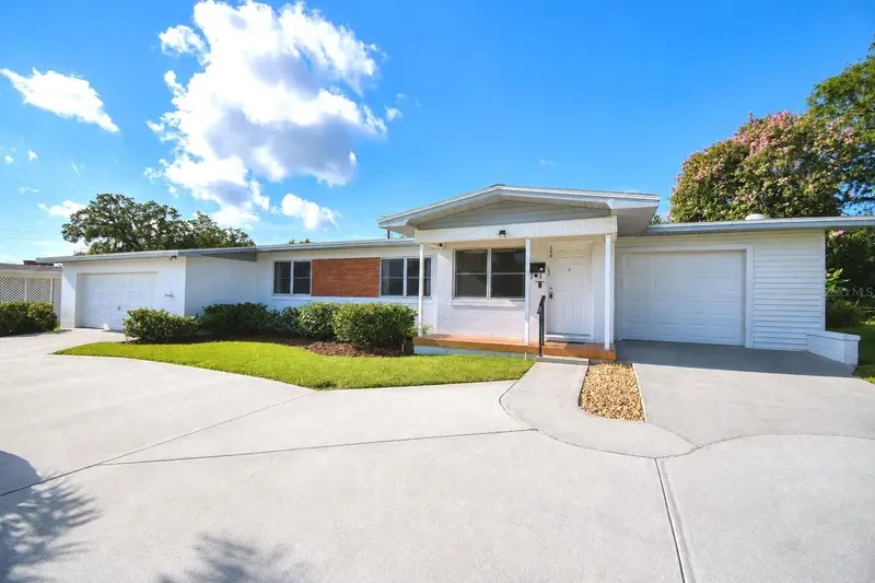906 Avenue M Se, FL