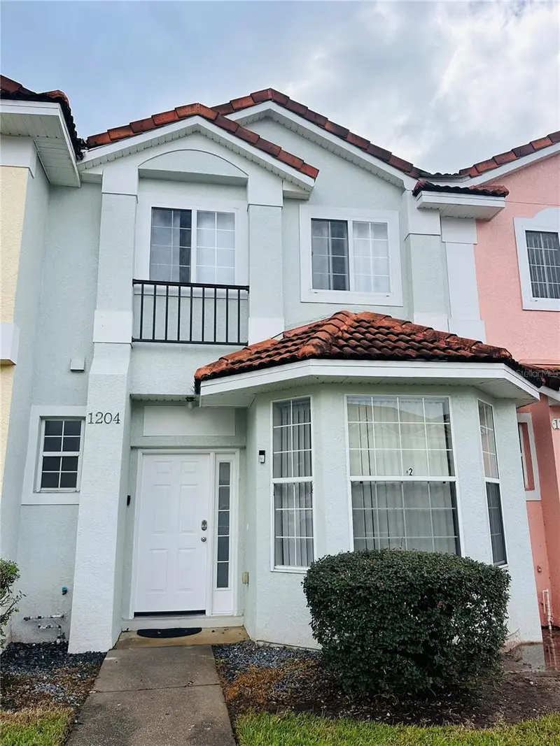 1204 S Beach Cir, FL