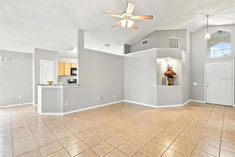 10718 Cherry Oak Cir, FL