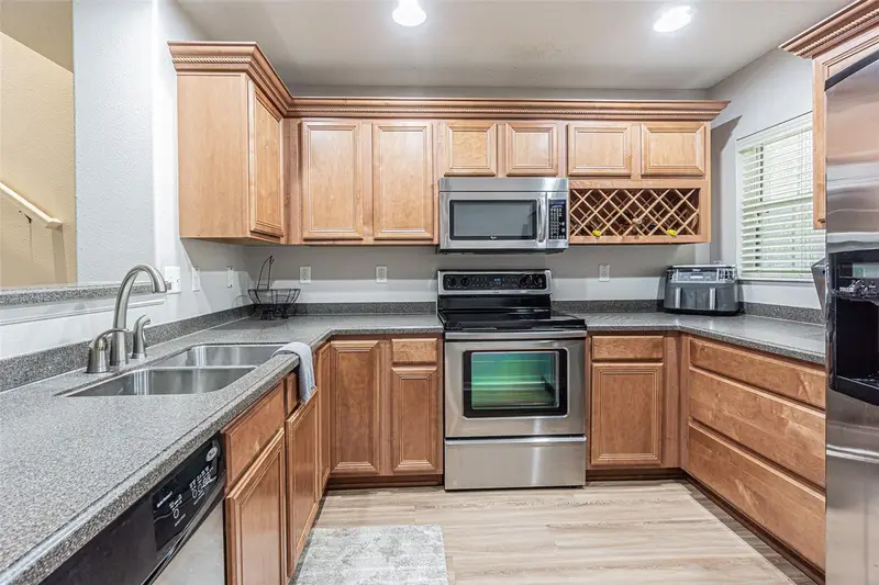 526 Wheaton Trent Pl, FL