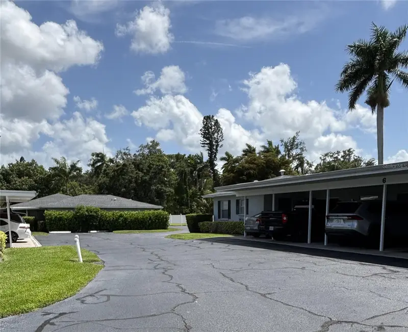 2115 9th Ave W #6b, FL