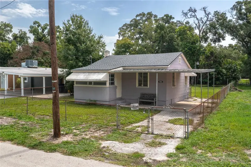 3905 N Clearfield Ave, FL