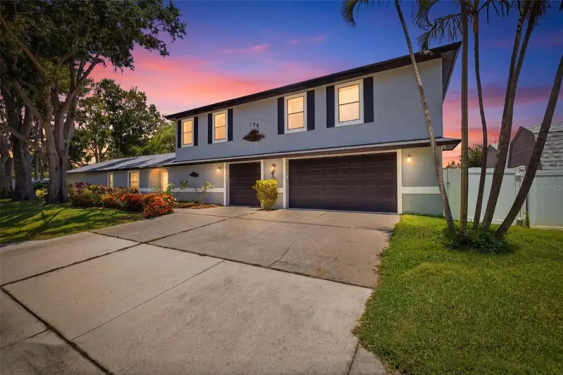 176 Maple Ave, FL