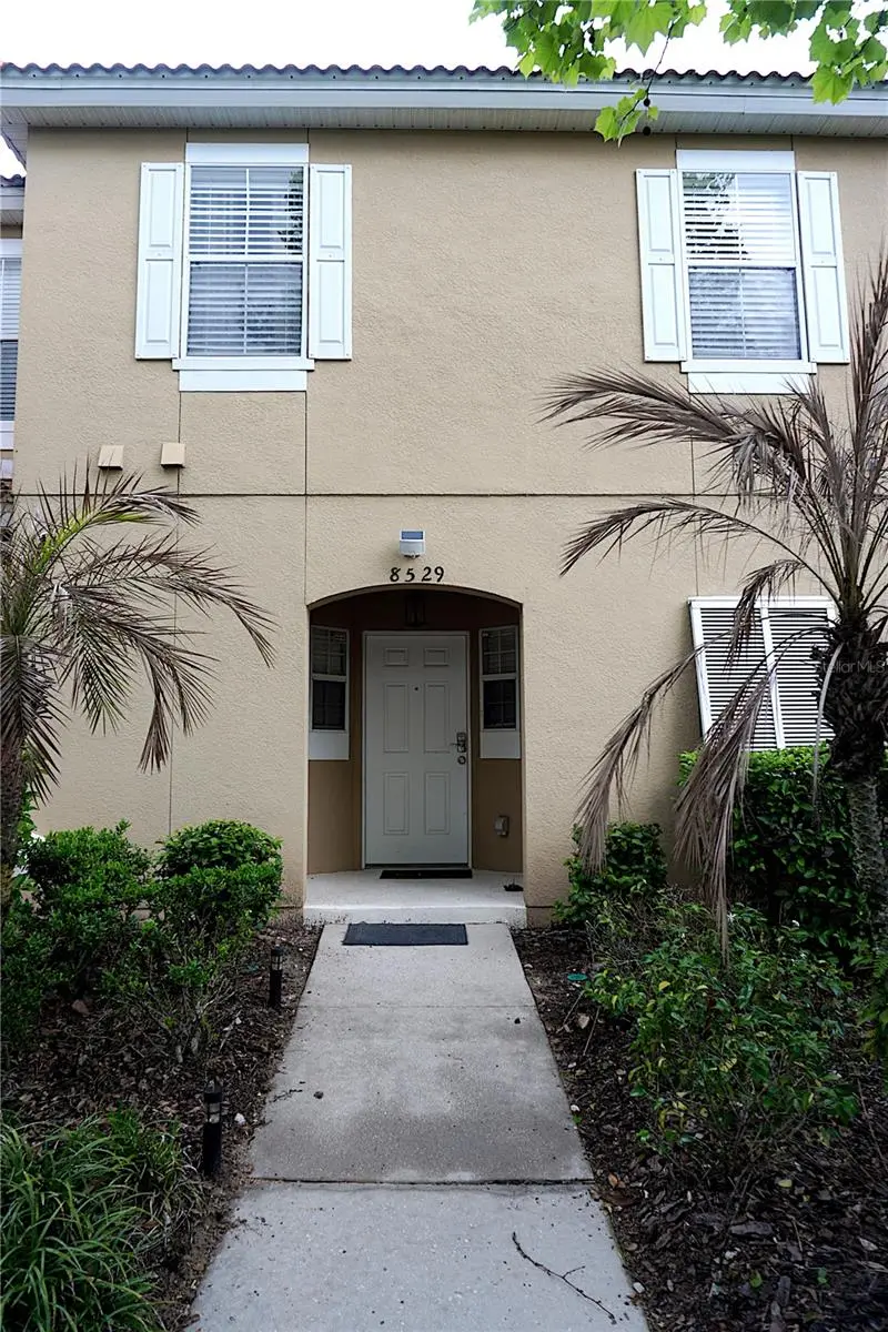 8529 Bay Lilly Loop, FL