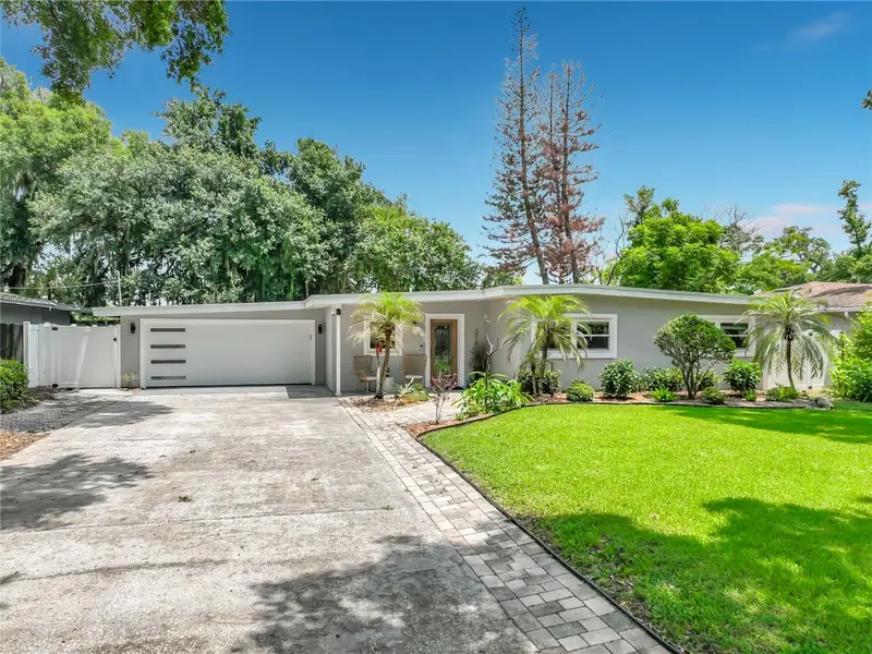 216 Blossom Ln, FL