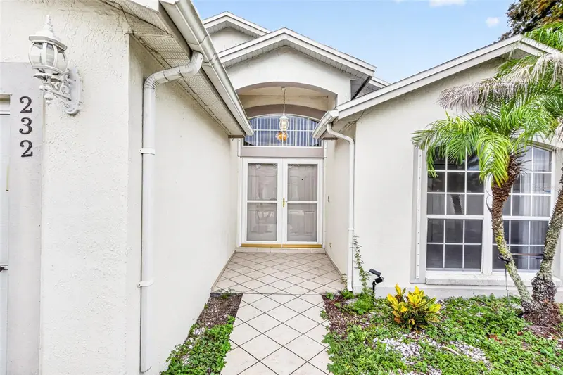 232 Kings Pond Ave, FL