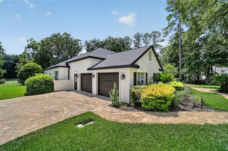 7050 Se 12th Cir, FL