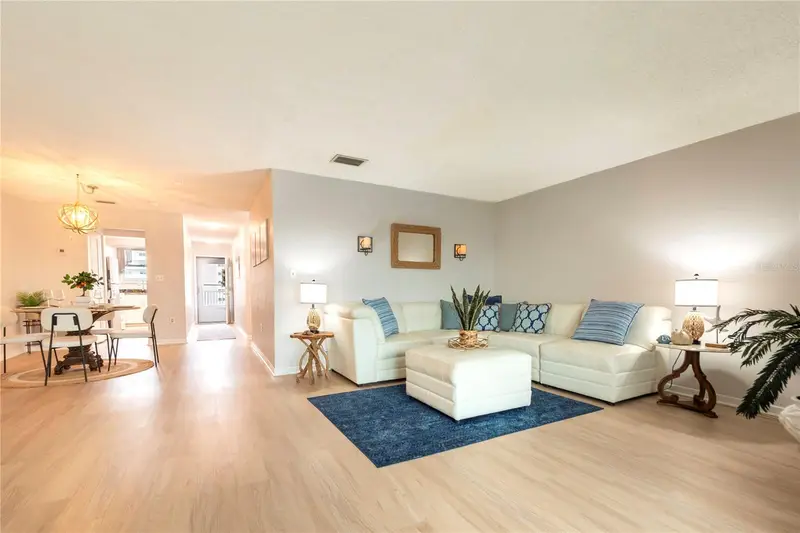 5925 Shore Blvd S #405, FL