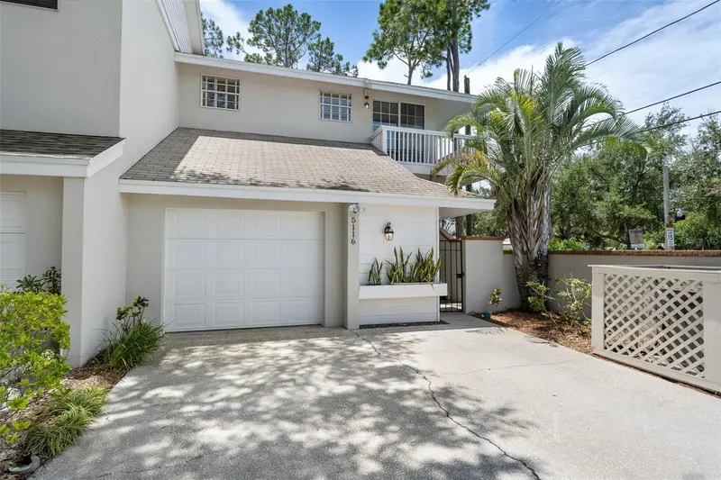 5116 Bayshore Blvd, FL