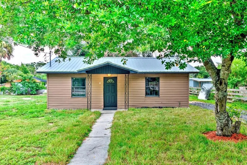 131 Wiggins Ave, FL