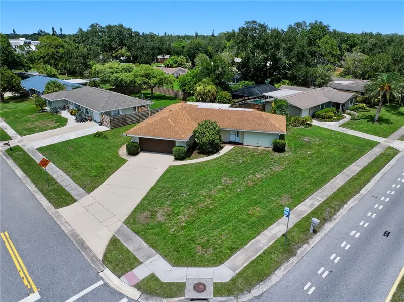2711 Gulf Gate Dr, FL