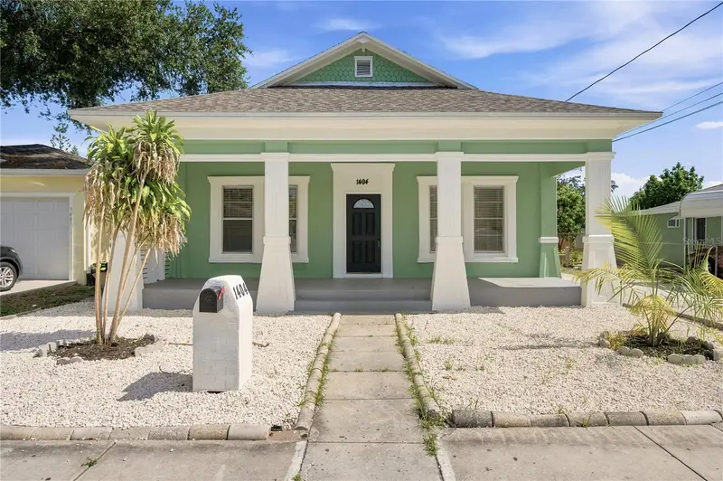 1404 E 26th Ave, FL