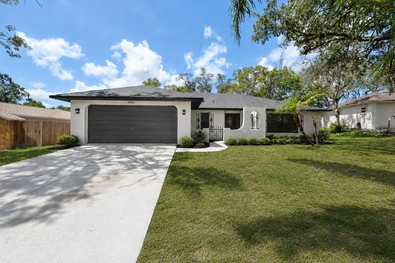8081 Wooden Dr, FL