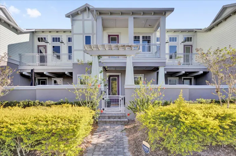 9219 Laureate Blvd, FL