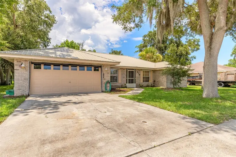 816 Iron Horse Rd, FL