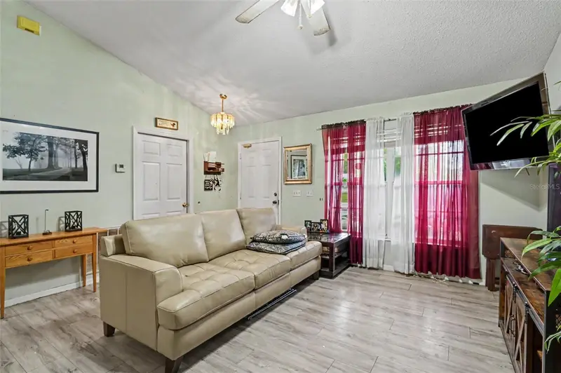 1339 Lodge Ter, FL