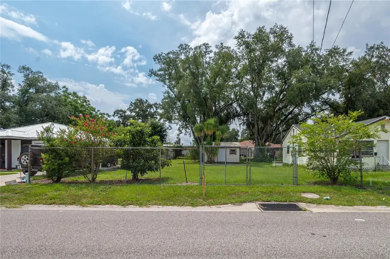 114 8th St, FL