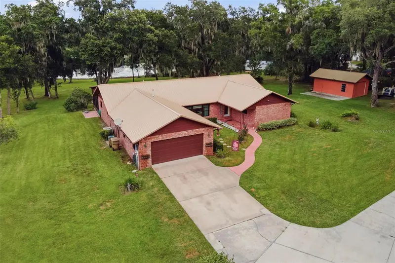 38700 Lakeview Dr, FL