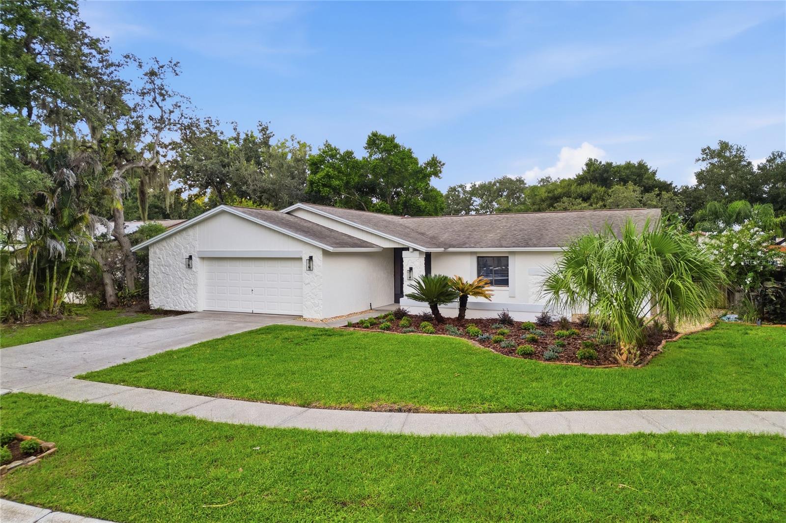 724 Isleton Dr, FL