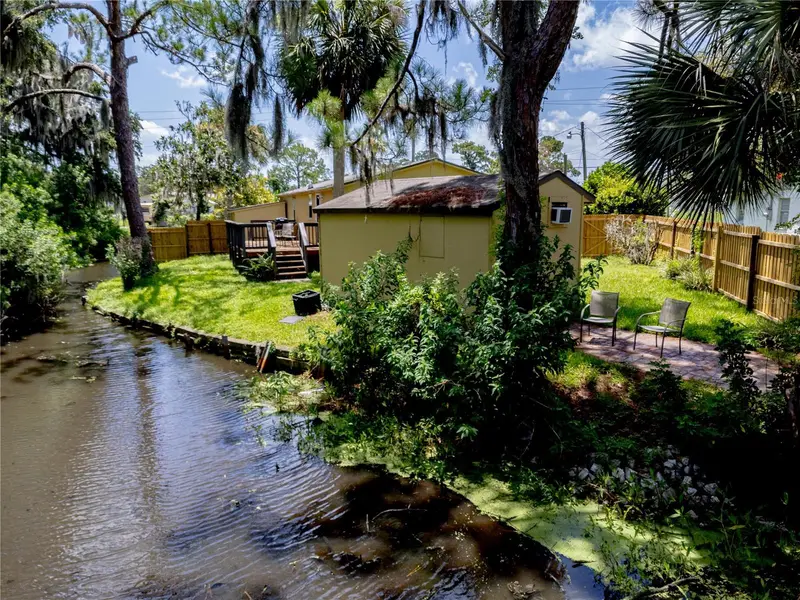 120 Niver St, FL