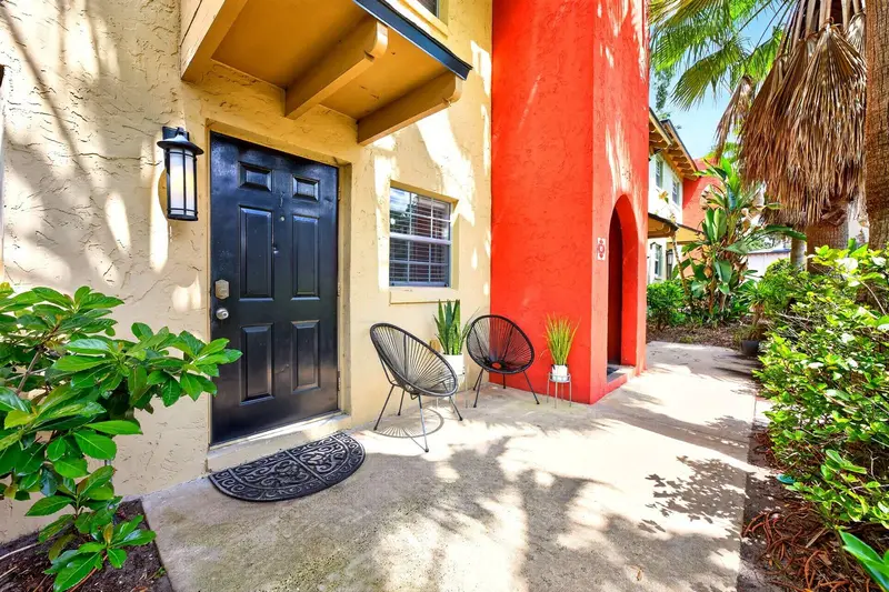 2423 E Central Blvd #1, FL
