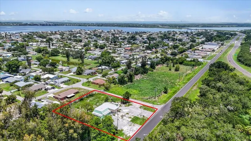 4223 Us Highway 19, FL