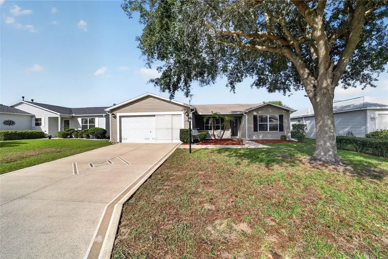 2240 Lowry Rd, FL