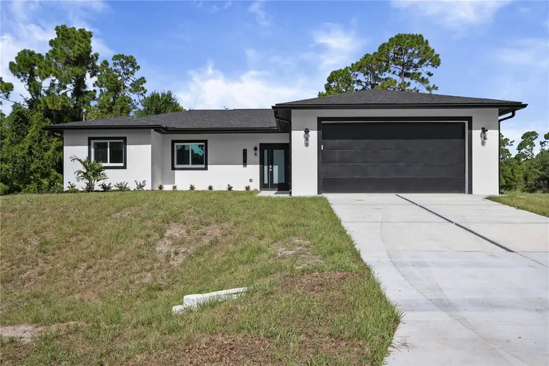 828 Genoa Ave S, FL