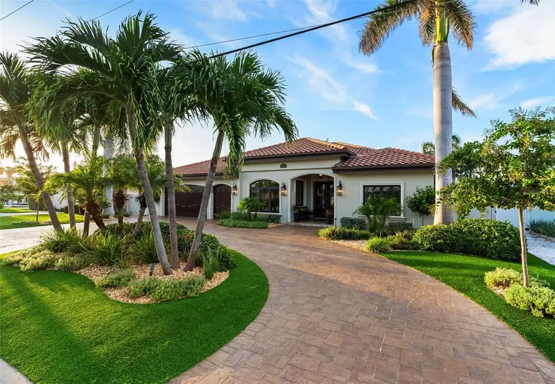 203 Howard Dr, FL