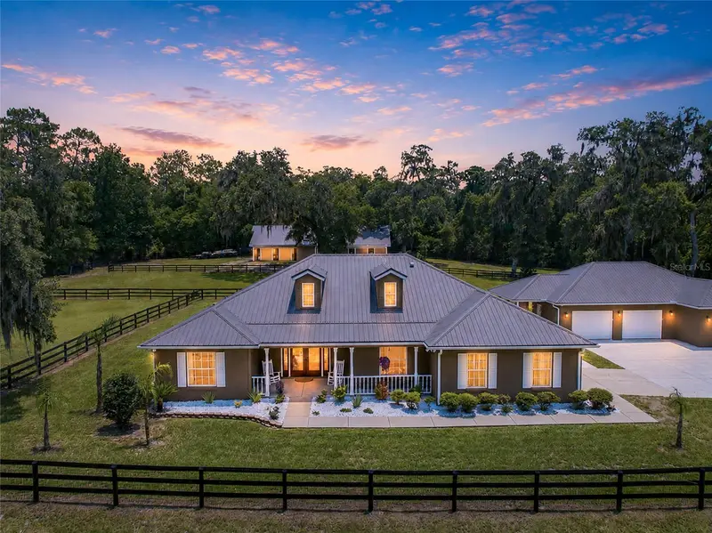 4 Middleground Rd, FL