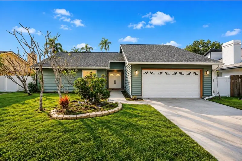 10906 Autumn Oak Pl, FL