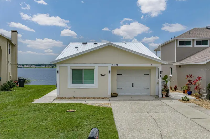 679 Lake Dexter Cir, FL