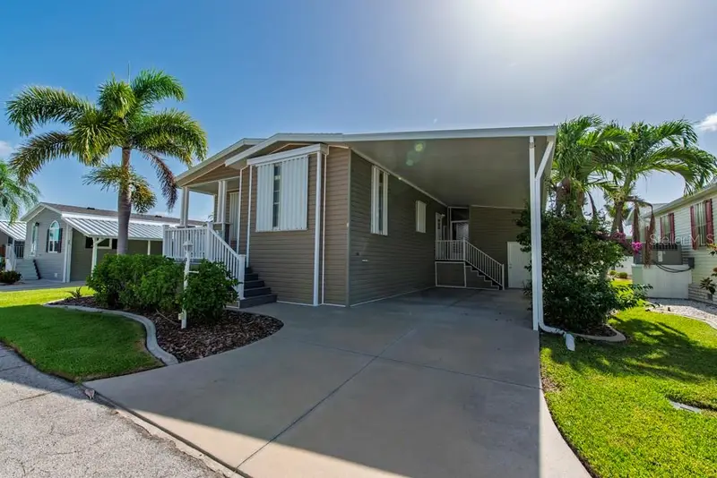 31 Copenhagen Ave, FL