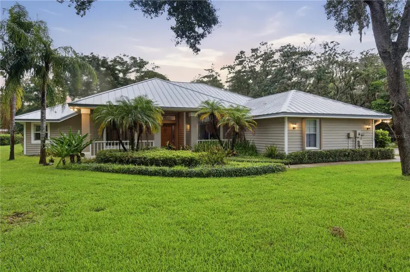 2042 Academy Ct, FL